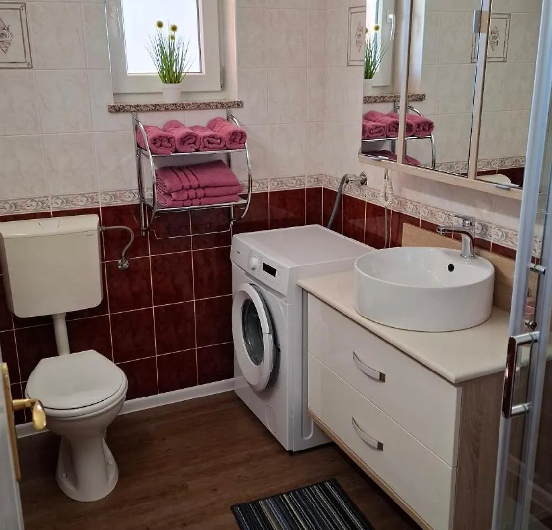 Apartments Kimm'S Hideaway Пореч
